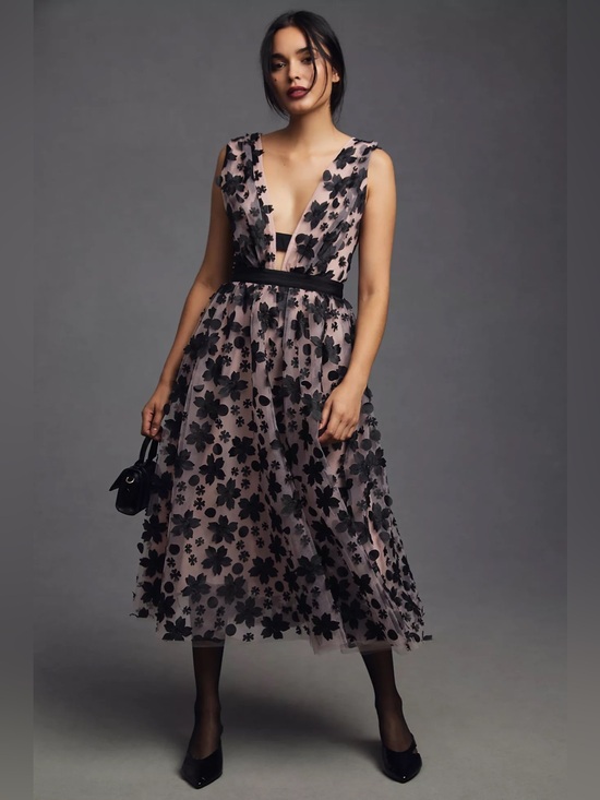 Anthropologie Dresses & Skirts - NWOT Anthropologie Black 3D floral applique a line cocktail dress 16
